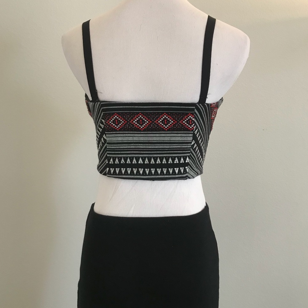 Design Lab Crop Top - Picture 4 of 4